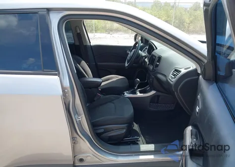 2018 Jeep Compass Sport Fwd from USA, damaged, VIN 3C4NJCAB3JT462268